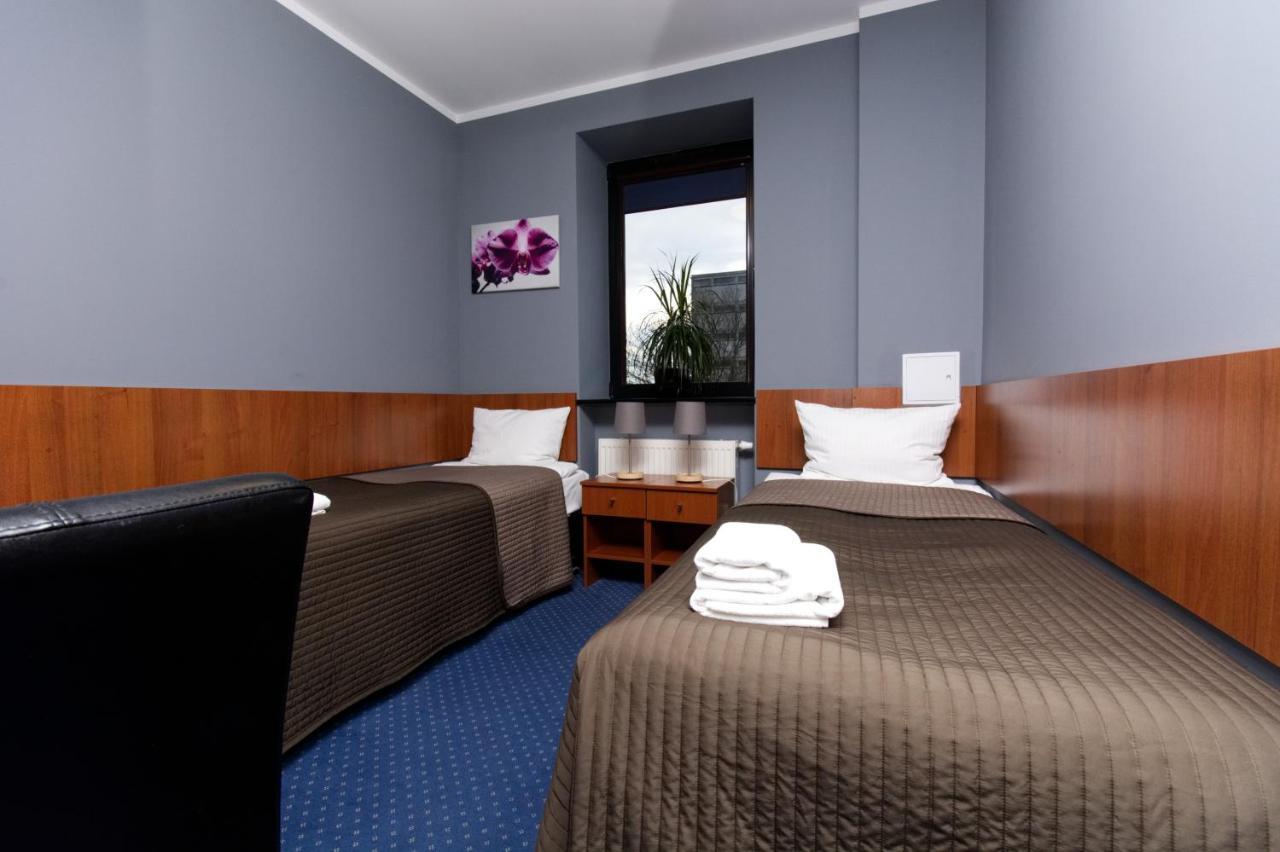 Hotel Level Rypin Bagian luar foto