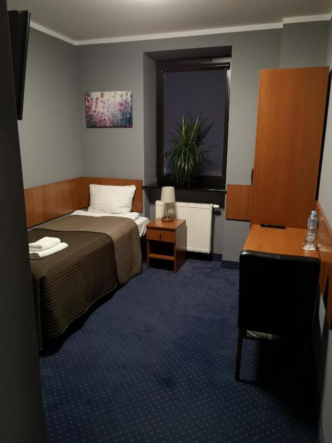 Hotel Level Rypin Bagian luar foto
